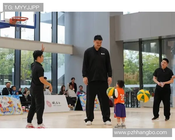 姚明曾到渭南探访地方文化与篮球发展之旅